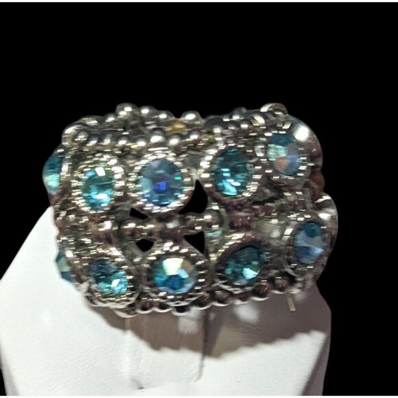 Chunky Glam Blue Rhinestone Silver Tone Stretch Ring Size 7 - Picture 2 of 9